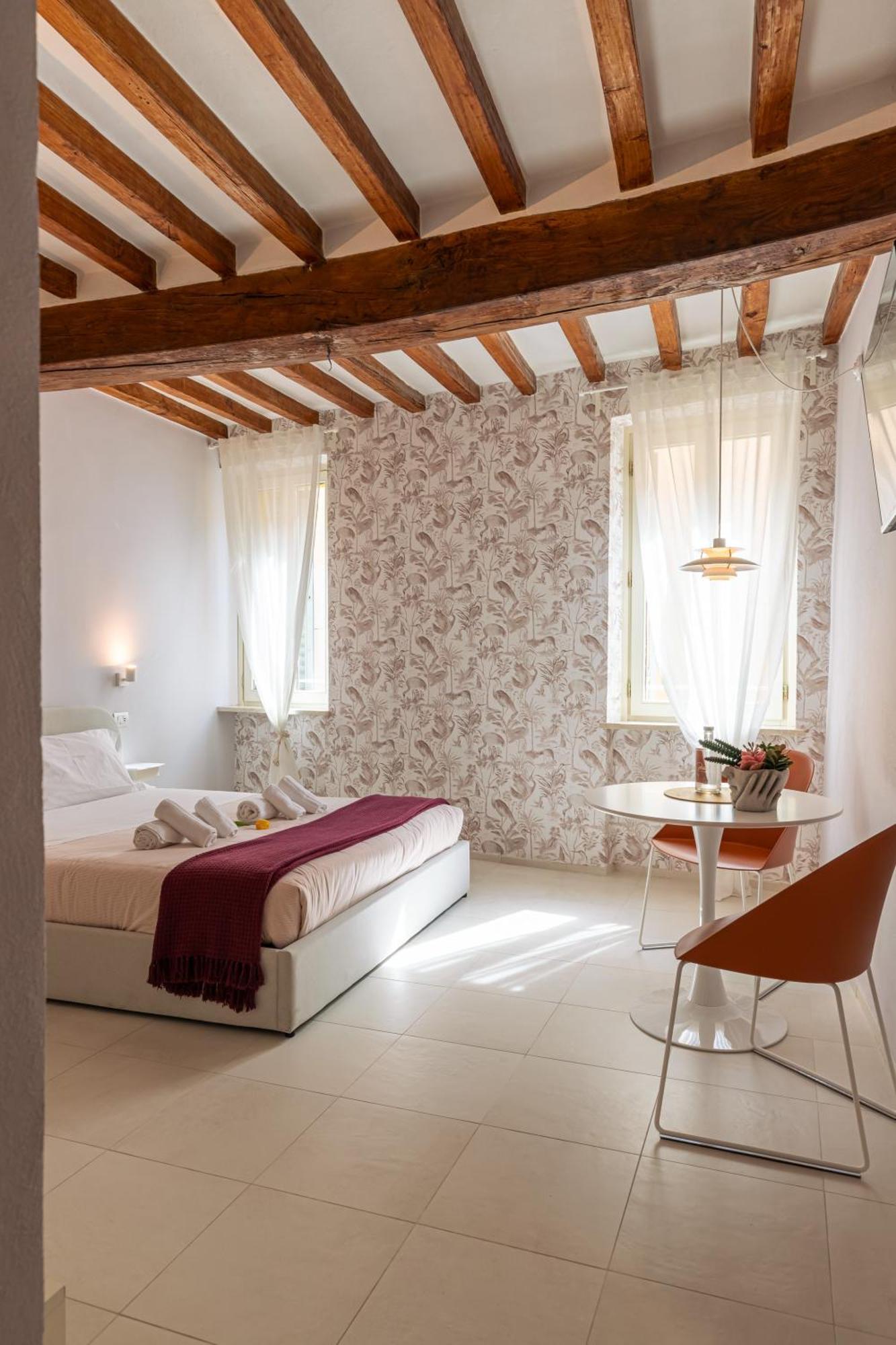 Glam Parma Hotel Bagian luar foto